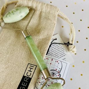 Anti-aging jade roller